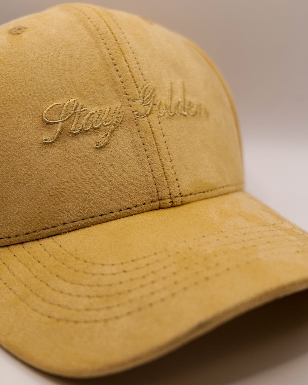 Elle Sera Suede Look Cap